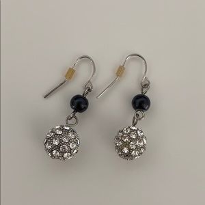 NWOT Dangling earrings with rhinestone spheres
